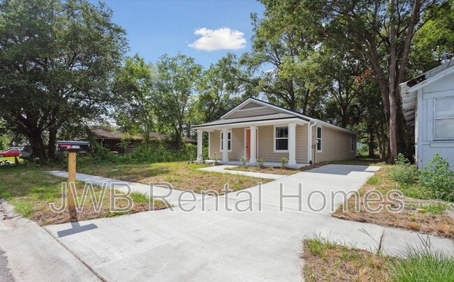 Building Photo - 2157 Mc Quade St Rental