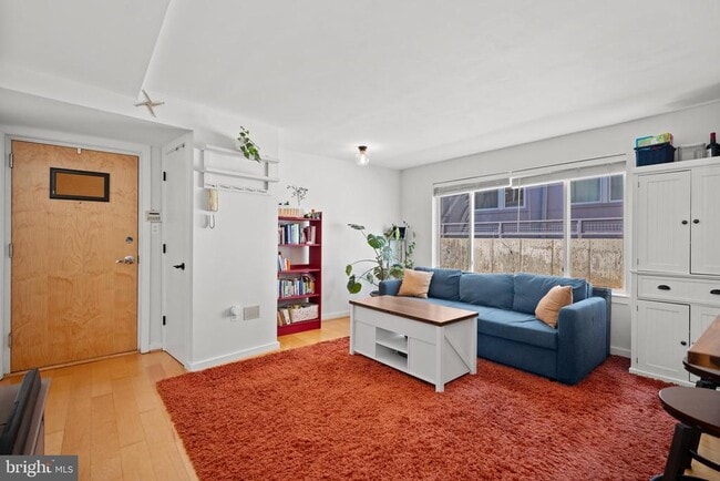 Photo - 1439 Chapin St NW Unidad 103