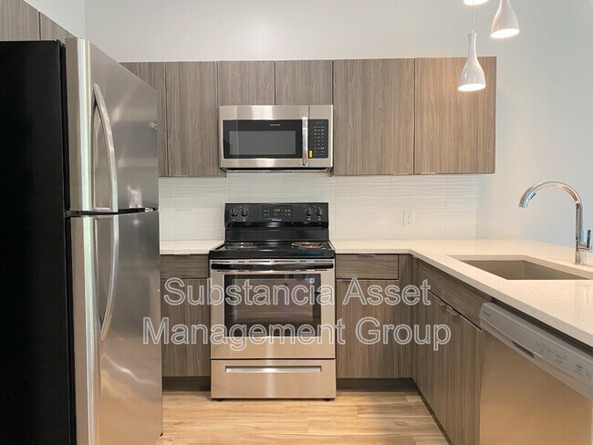 Photo - 1683 Midtown Pl