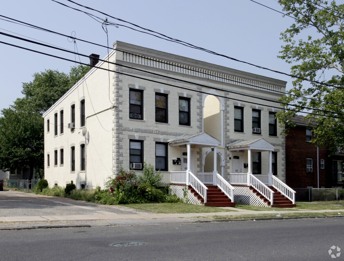 Photo - 431-433 Market St Apartments