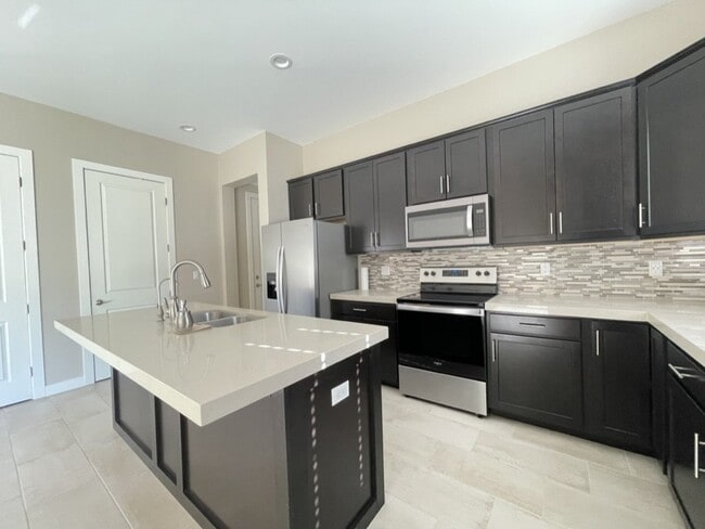 Photo - Huge Townhouse In Laughlin Ranch The Pinna...