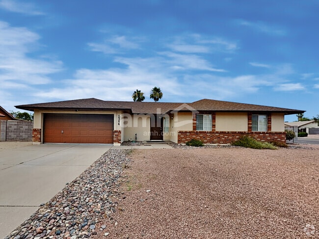 Building Photo - 1364 N Rowen Rental