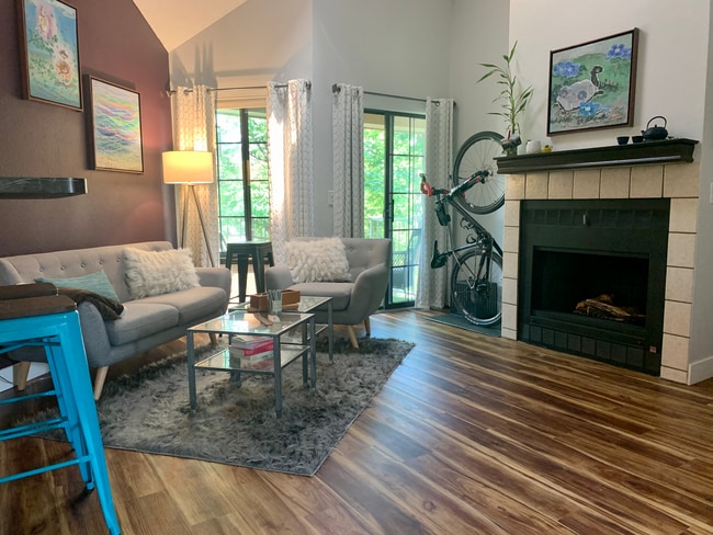 Building Photo - 4791 White Rock Cir Unit #F