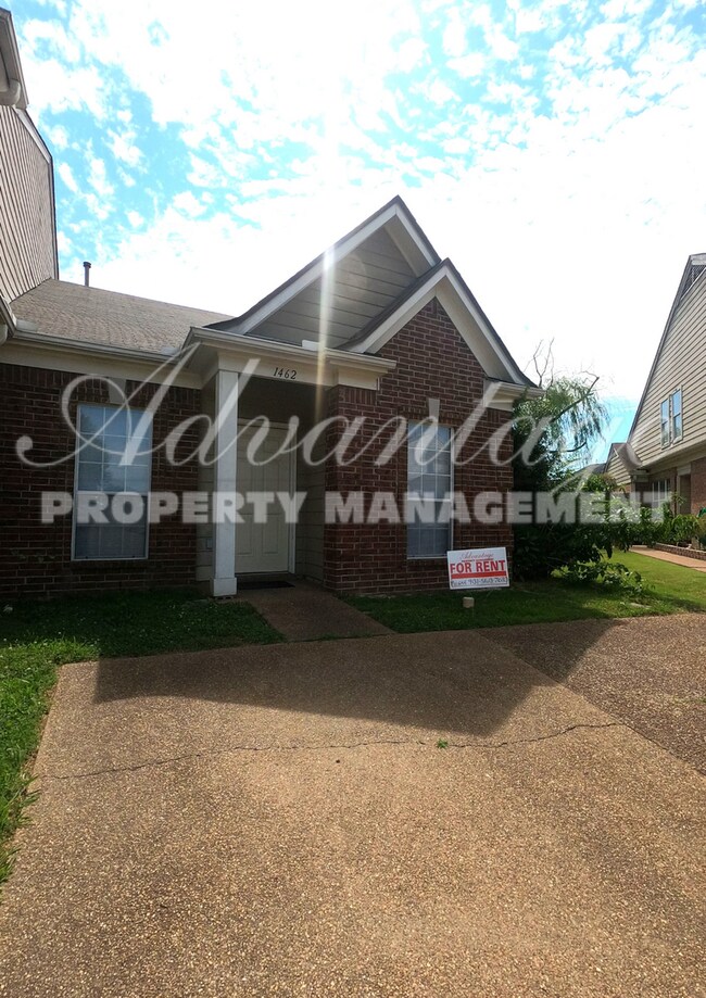 Very Nice and Spacious Duplex in Cordova - Very Nice and Spacious Duplex in Cordova House