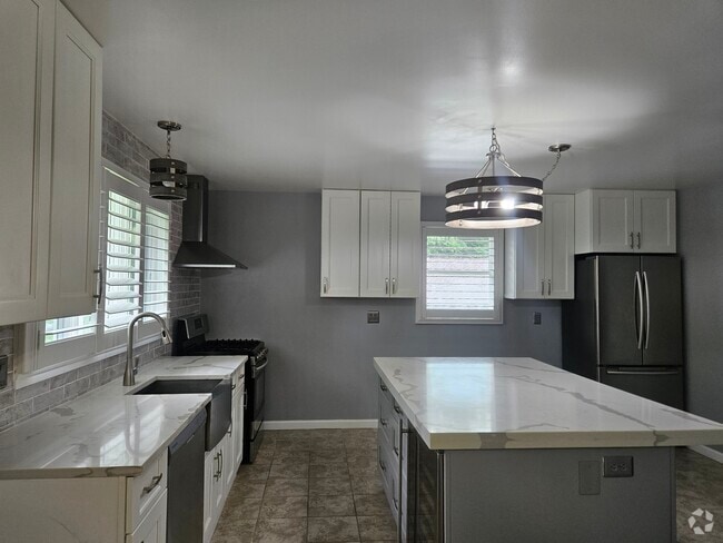 Building Photo - 16 Barney Ct Unit 3 Rental