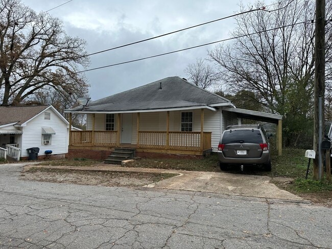 Building Photo - 2 Bedroom 1 Bath 19 Arnold St Grantville, Ga