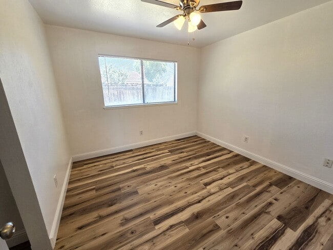 Photo - 1100 N Patsy Dr