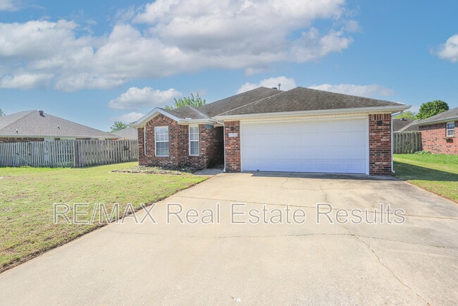 Photo - 3703 SW Carriageway Ave