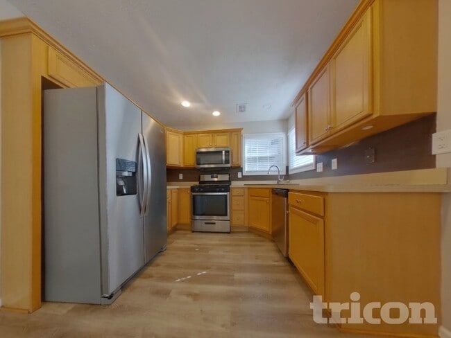 51 Steven Meadows Trail