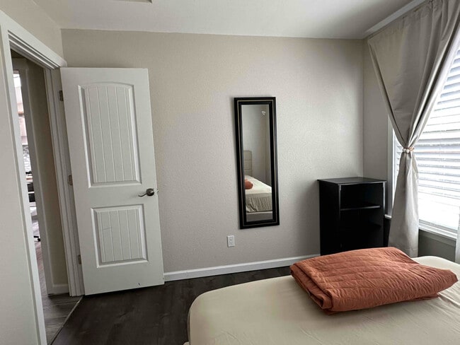 Photo - 7006 67th St NE