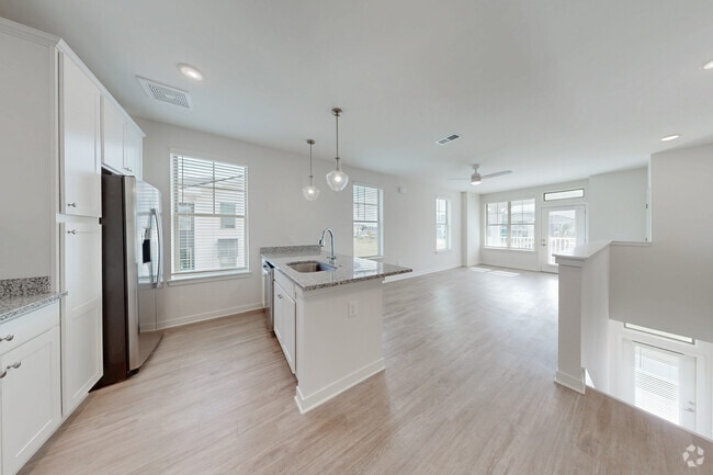 1BR, 1BA - 831SF - The Cypress - Kitchen/Living Room