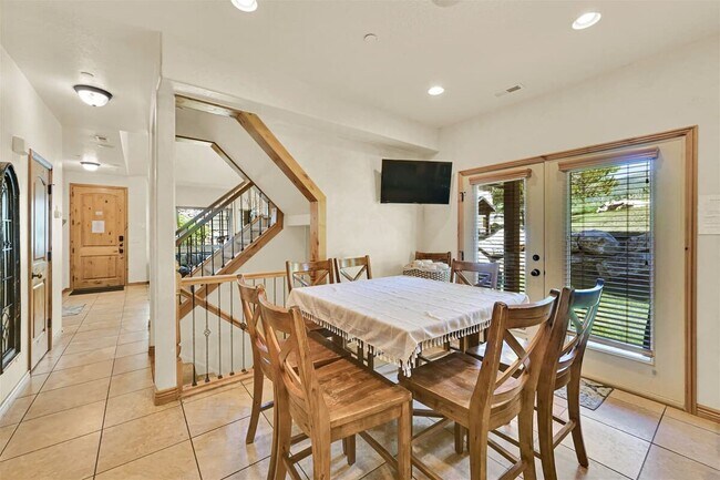 Photo - 5176 Fairview Loop