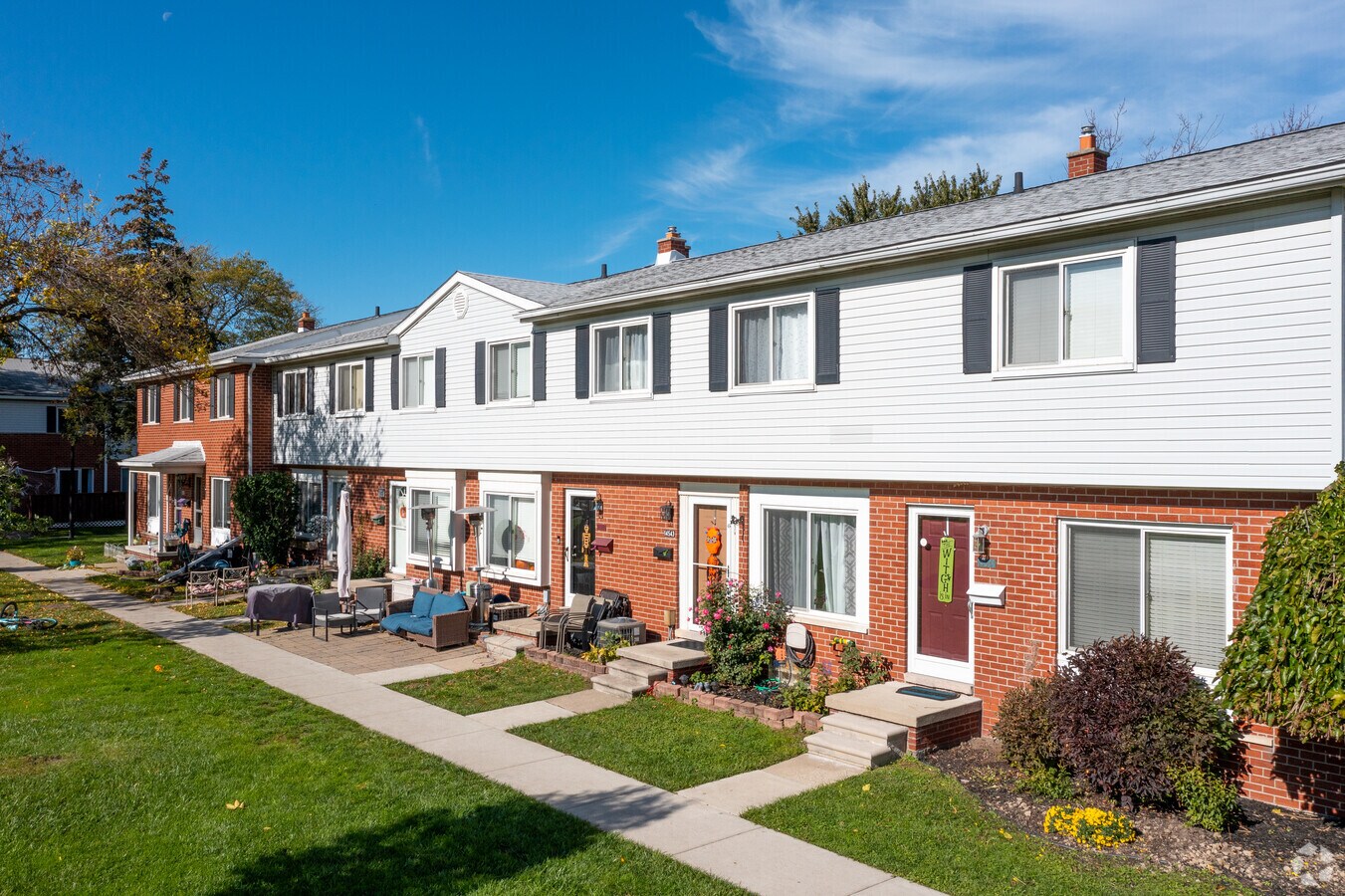 Photo - Colonial Village Co-Op