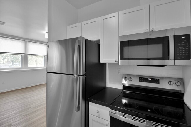 Stainless Appliances - The Glen