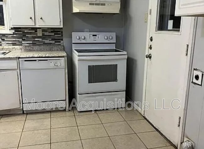 Photo - 2524 N Loy Lake Rd
