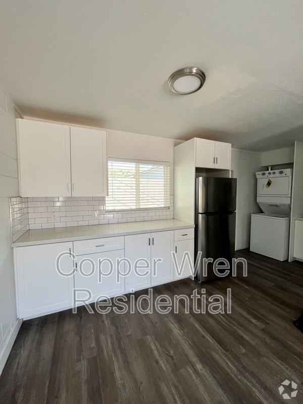 Building Photo - 1435 N 35th St Unit 1 Rental