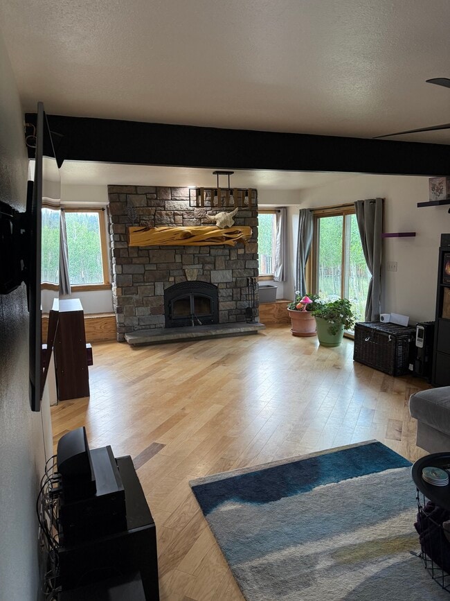 Photo - 340 Quartz Cir