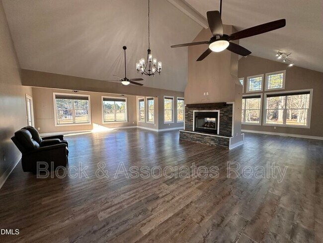 Photo - 4446 Old US Hwy 421