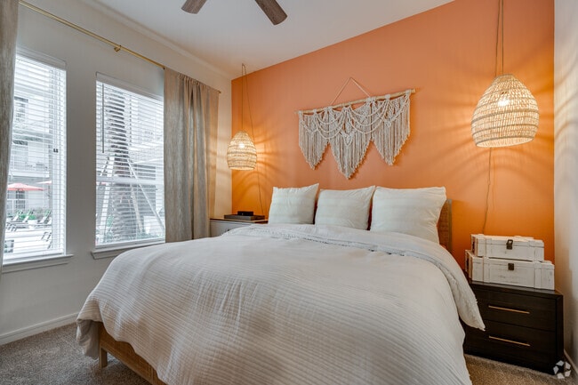 1BR, 1BA - 737SF
