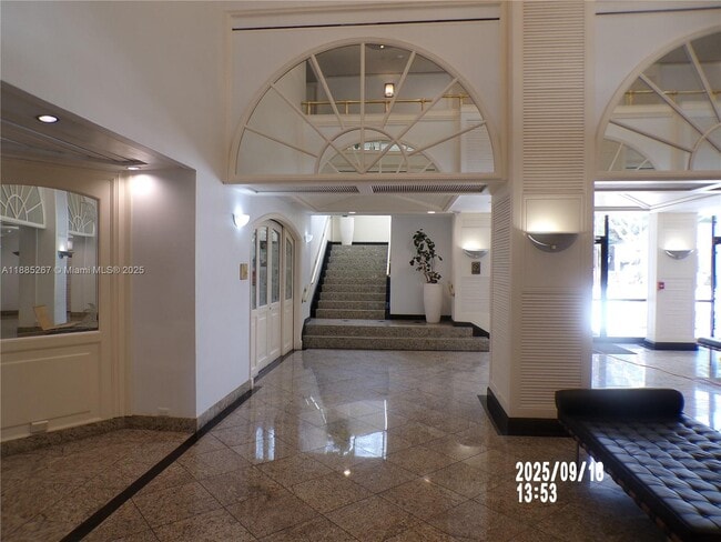 Photo - 780 NE 69th St Unidad 1708
