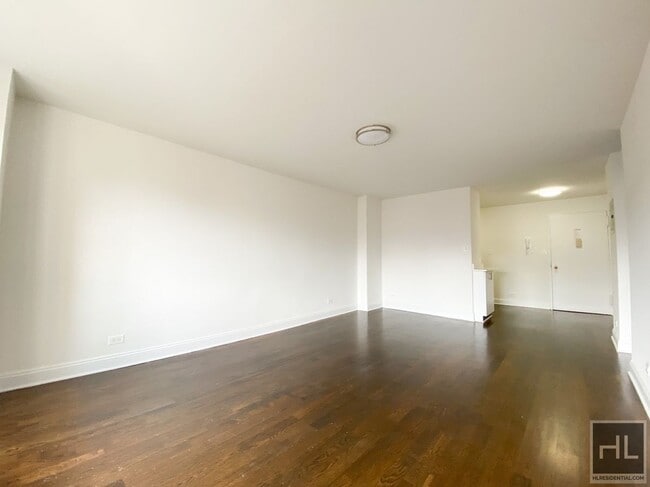 Photo - E 16 ST Unidad 20A