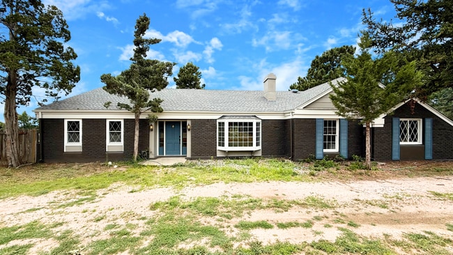 Photo - Stylish 3-Bedroom Remodel with Two Firepla...