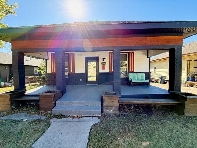 Building Photo - 1808 NW 8th St Rental