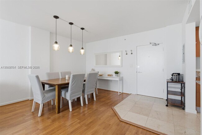 10275 Collins Ave Unit 718