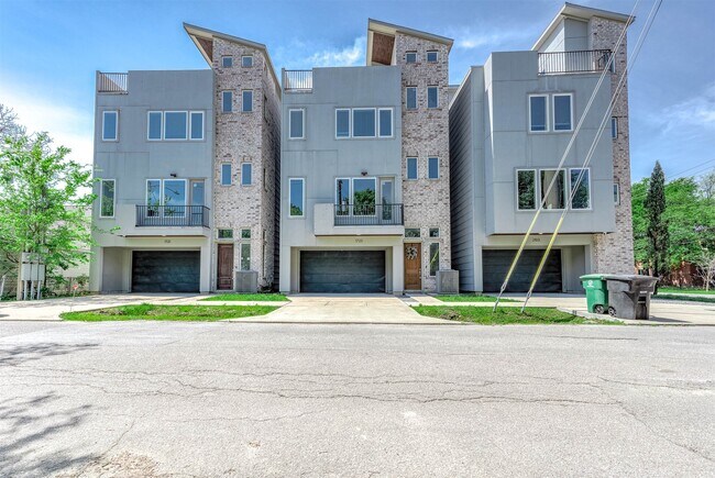 Photo - 1721 Henderson St