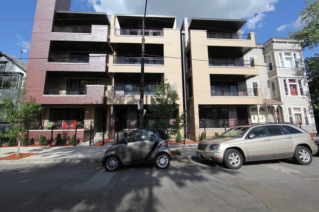 Photo - 1825 N California Ave Unidad 4