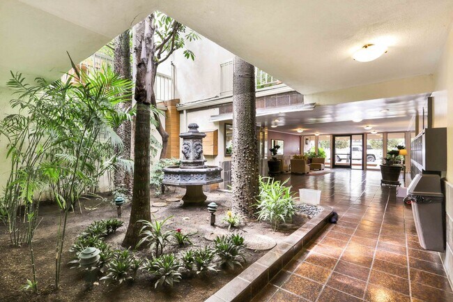 Photo - 1230 N Sweetzer Ave Unit 106