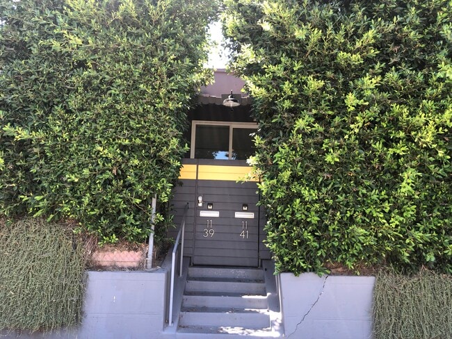 Photo - 1141 N Virgil Ave Unit B