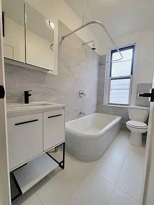Photo - 1 bedroom in BRONX NY 10463 Unit 34A