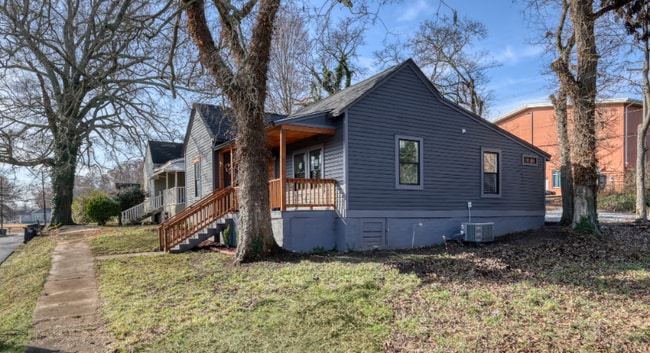 Photo - 11 N McLin St SW