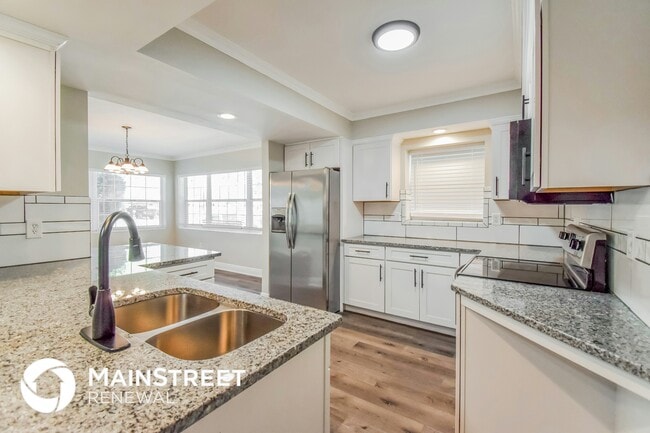 Photo - 220 61st Ave E