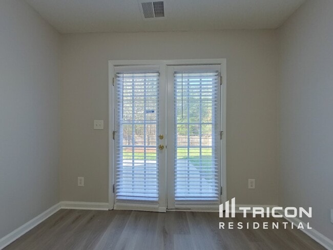 Photo - 133 Cottage Lake Way