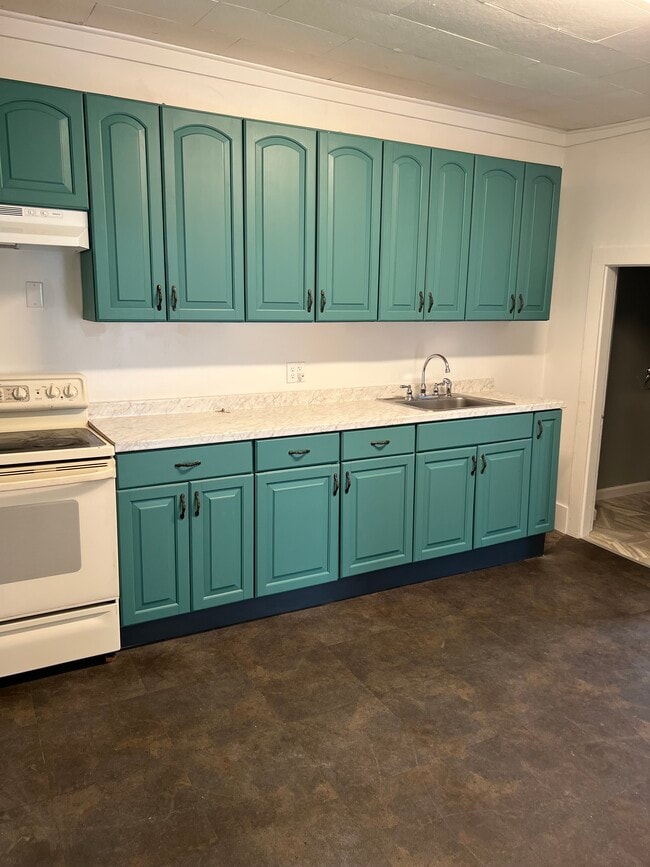 Building Photo - 55 Davis St Unit 2