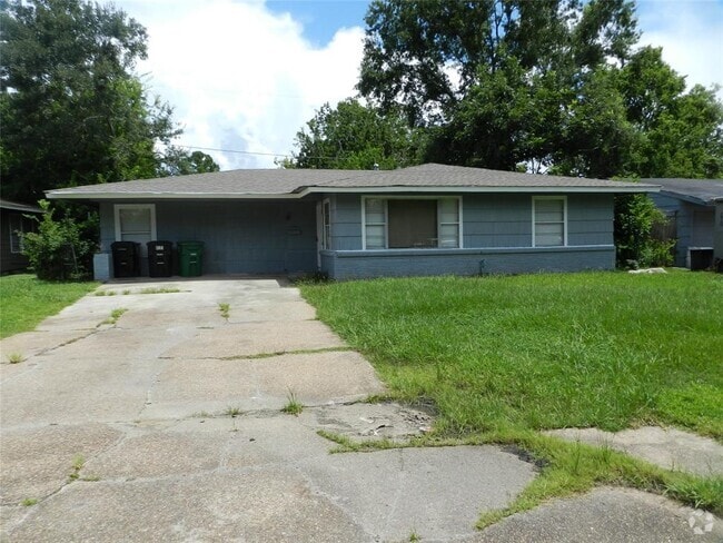 Building Photo - 6031 Ridgeway Dr Rental