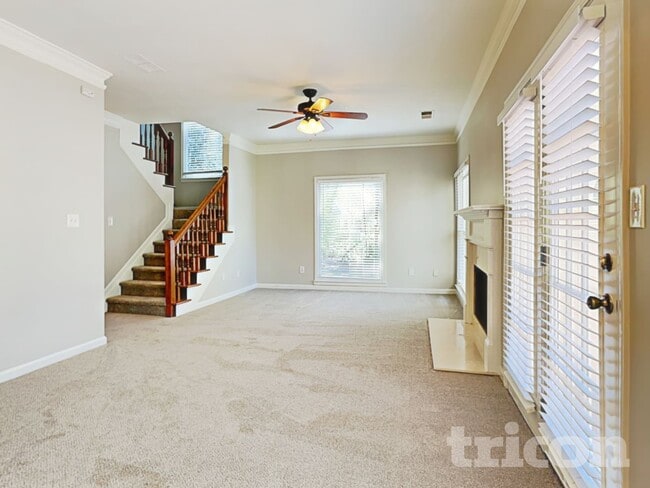1101 Cameron Rd