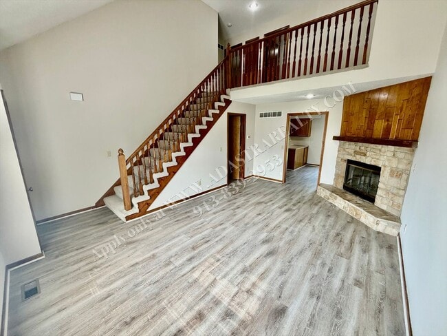Photo - 6622 W 149th Terrace