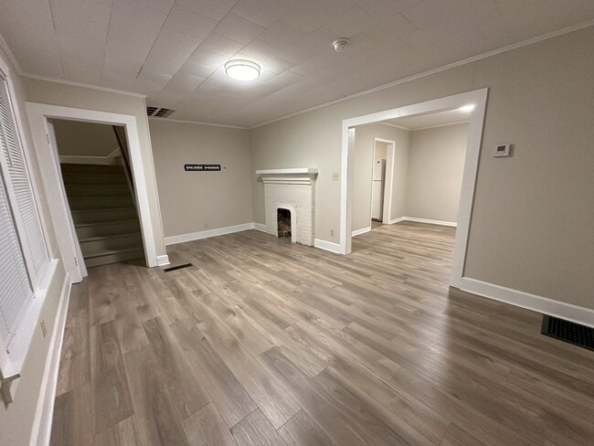 Photo - 218 W Union St