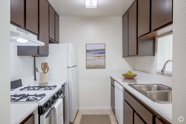 Building Photo - Oceanwood Apartments
