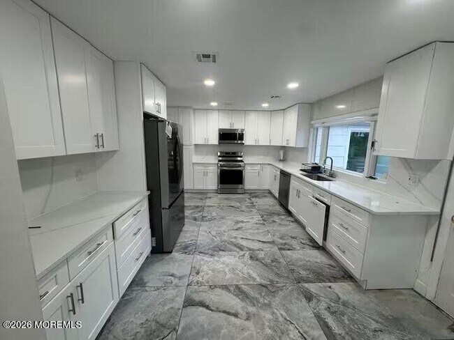224 Howard Ave