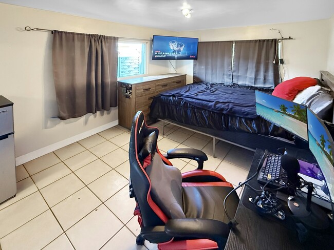 Photo - 95-216 Kaopua Loop