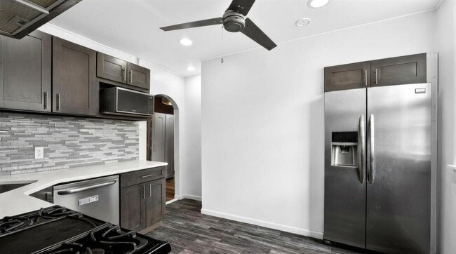 Photo - 102 W 43rd St Unidad 2