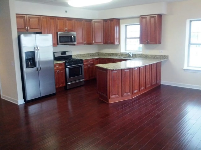 Photo - 6636 W 65th St Unidad 2