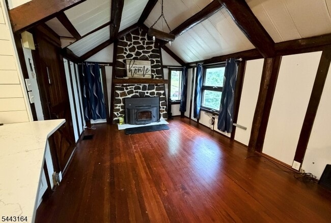 Photo - 1 Log Cabin Terrace