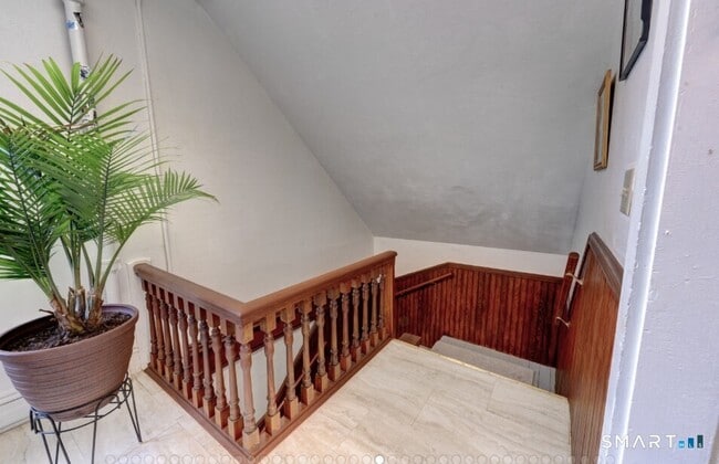 Photo - 39-43-43 Main St