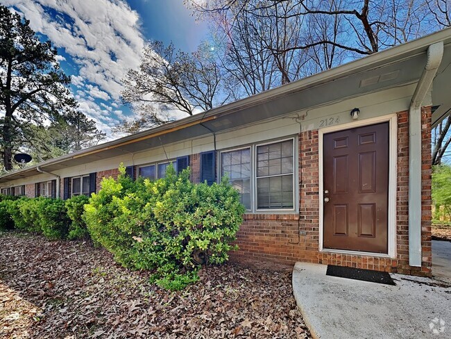 Building Photo - 2124 Golfview Dr SE Rental