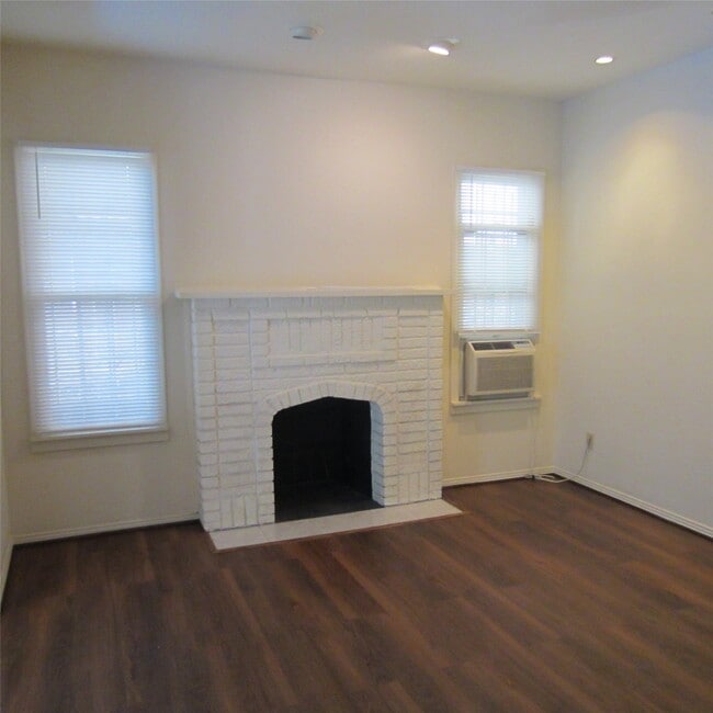 Photo - 512 W Polk St